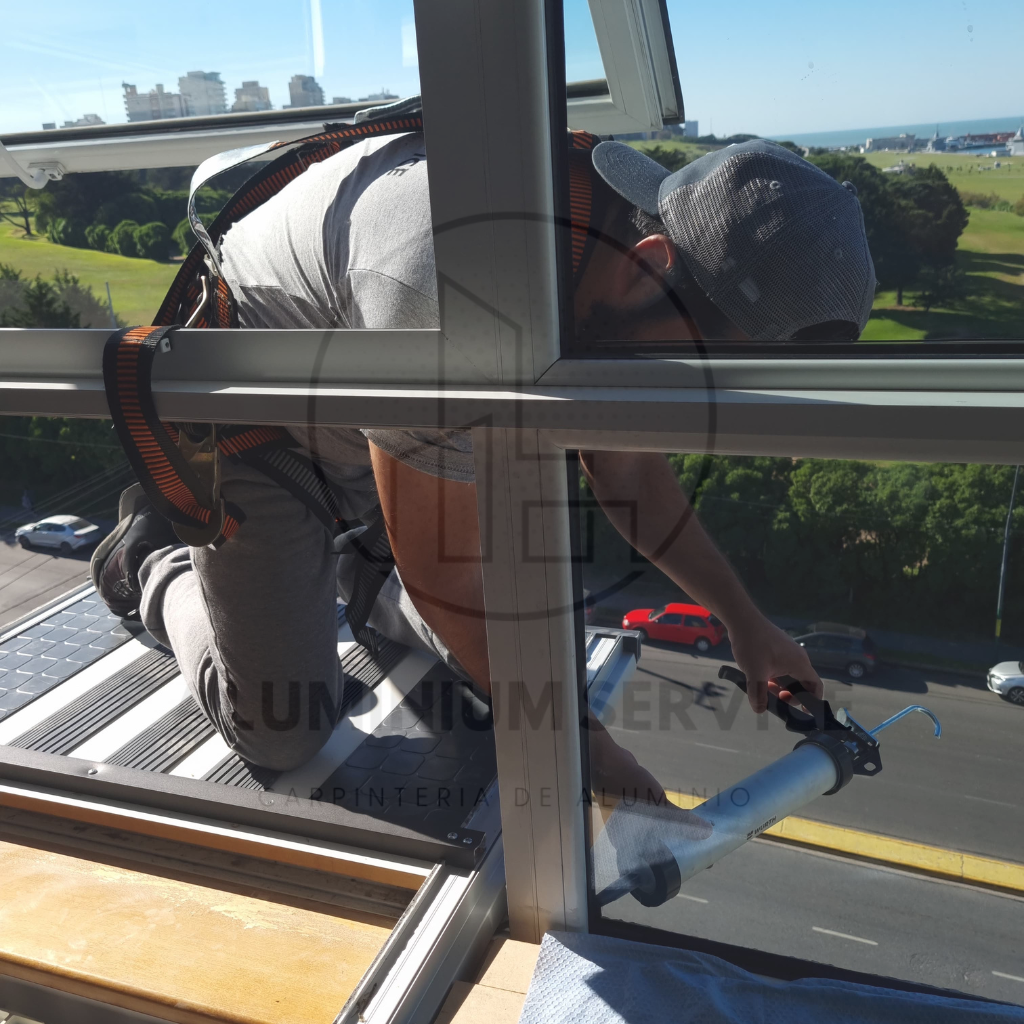 MANTENIMIENTO ALUMINIUM SERVICE